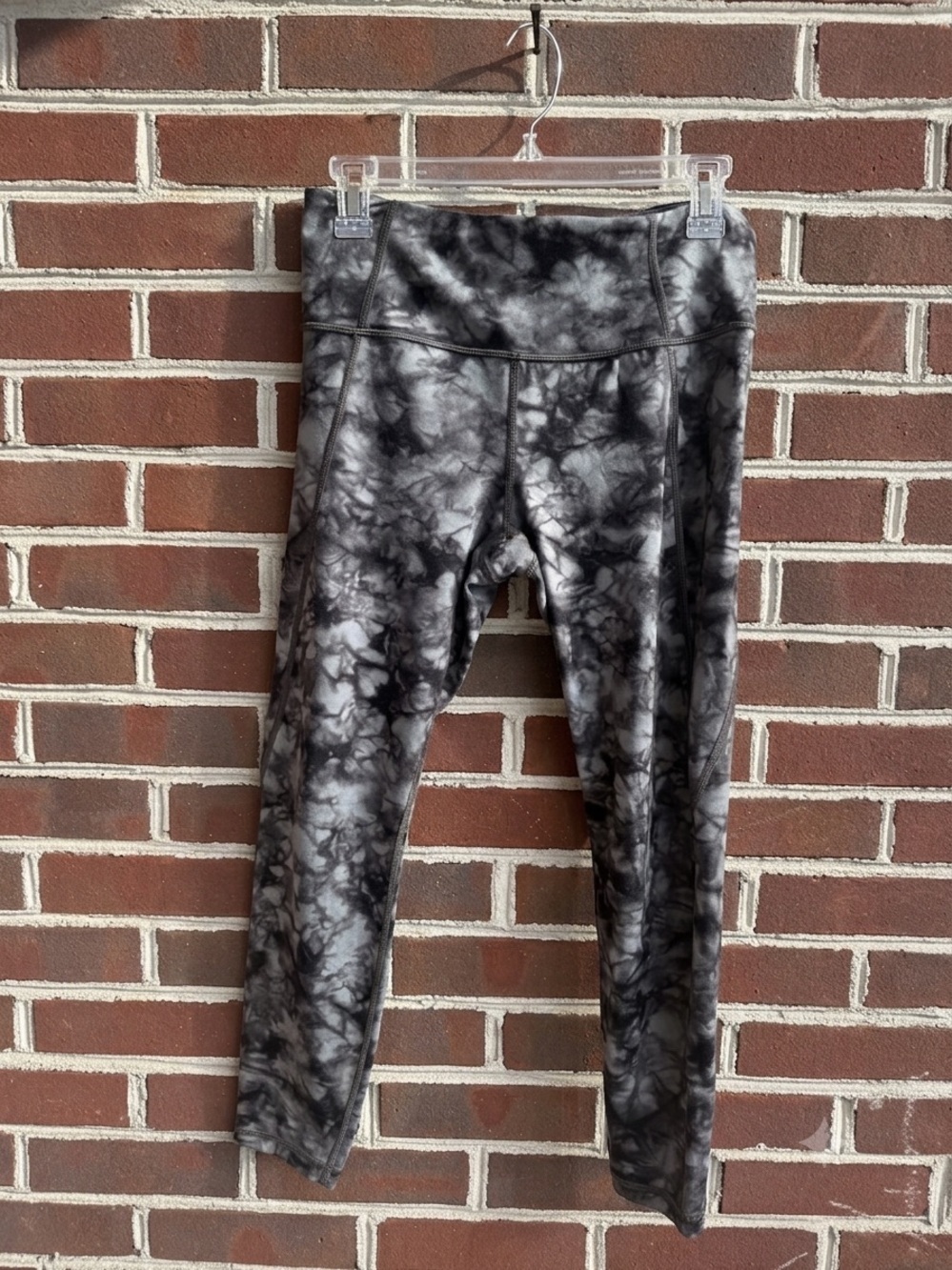 Athleta Powervita Salutation 7/8 Tie Dye Black Marble-Print High-Rise Leggings M - Picture 2 of 12